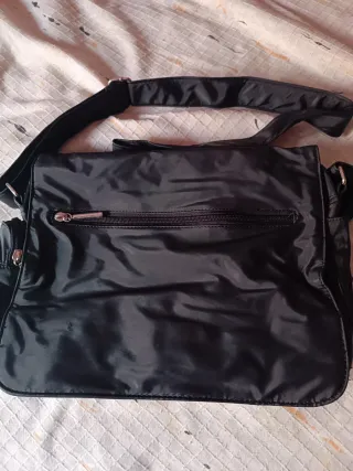 Bolso bandolera impermeable negra
