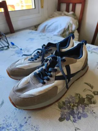 Zapatillas Munich Beige y Blanco