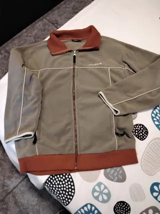 Chaqueta Polar Romester.