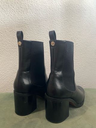 Botas negras tacón