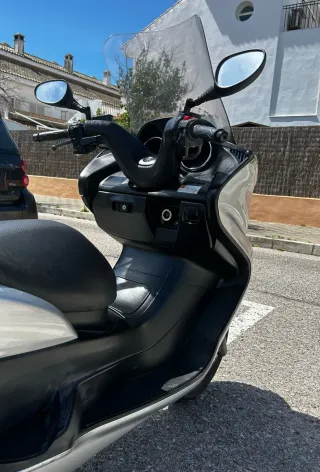 Yamaha Majesty 400 - 38.000 km noviembre 2009