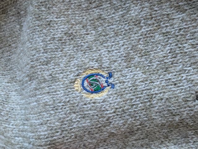 Cardigan hombre crema con logo talla L o XL