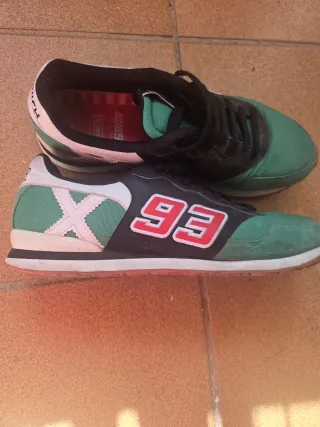 Zapatillas Munich 93 Verdes y Negras.Marc marquez