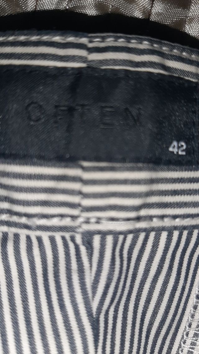 Pantalón OEYEN rayas caballero talla M