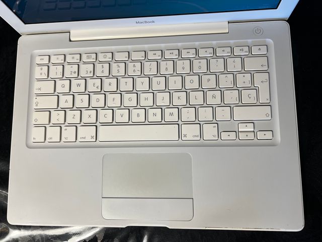 MacBook Blanco con Windows 7