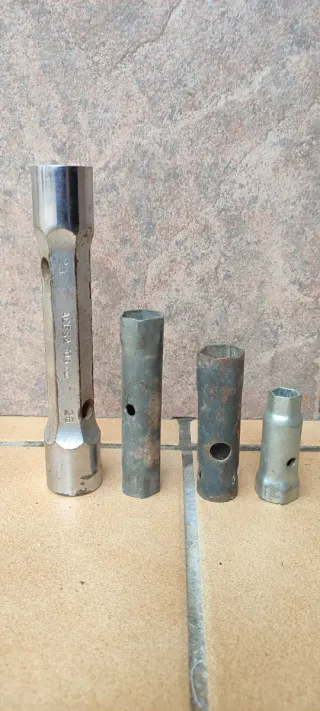 Juego de llaves de tubo