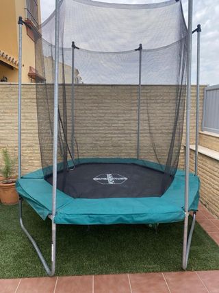 Cama elástica Decathlon en muy buen estado.