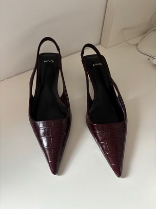 Zapatos Mango tacón fino morados