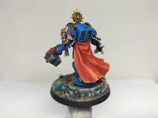 Capitán Exterminador marine espacial Ultramarines.