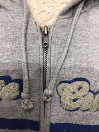 Chaqueta deportiva forrada gris