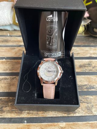 Reloj Lotus Mujer Esfera Nacarada Correa Rosa