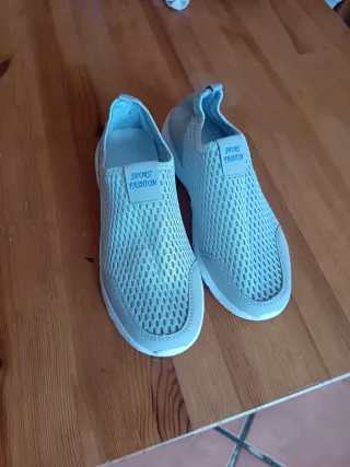 Zapatillas deportivas unisex talla 42
