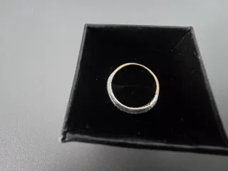Anillo de pedida oro y diamantes.