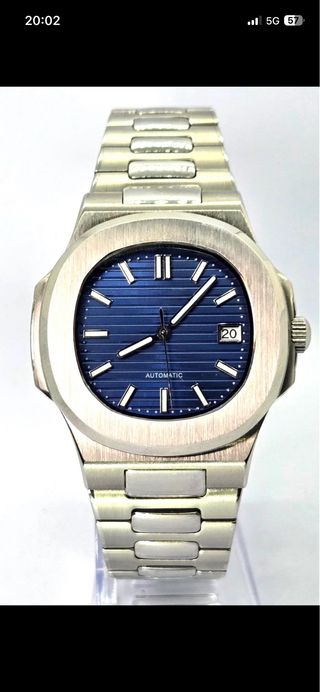 Reloj Nautic esfera azul y plateada.