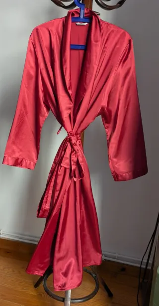 Bata larga roja