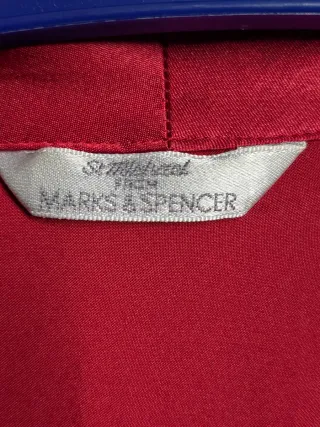 Bata larga roja