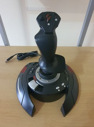 Joystick Thrustmaster T.Flight Stick X (PC e PS3)