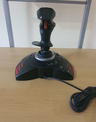 Joystick Thrustmaster T.Flight Stick X (PC e PS3)