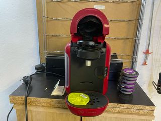 Cafetera Bosch Tassimo Roja