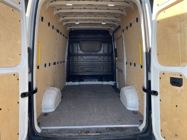Volkswagen Crafter 2022 L3H3 2.0TDI