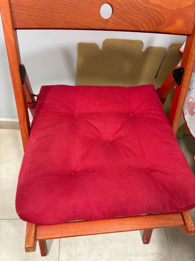 Sillas Ikea Madera + Cojines Rojos