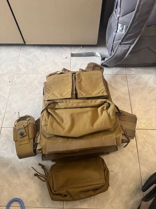 Chaleco táctico CVS tan