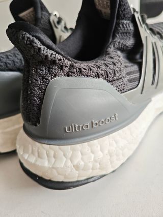 Adidas Ultraboost 5.0 NASA Edición Especial