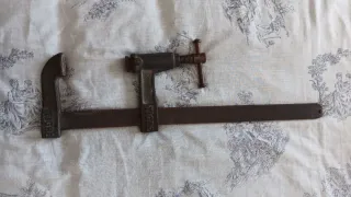 Antiguo sargento de carpintero 51,5 cm