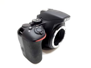 E47706-0 Camara Digital Reflex Nikon D3500