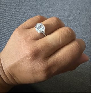 Anillo de plata con circonita