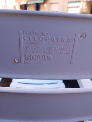 Tumbona hamaca de plástico blanca