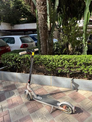 Patinete Eléctrico Mi Scooter 3