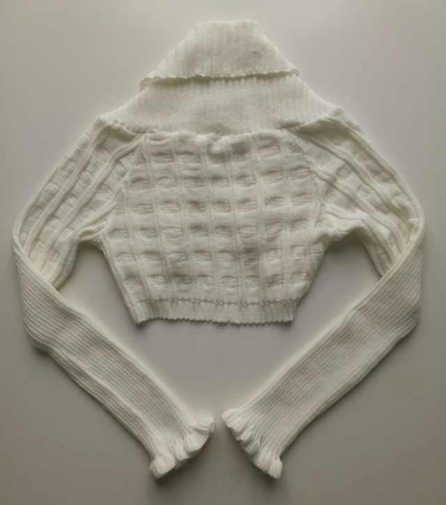 Bolero de punto blanco