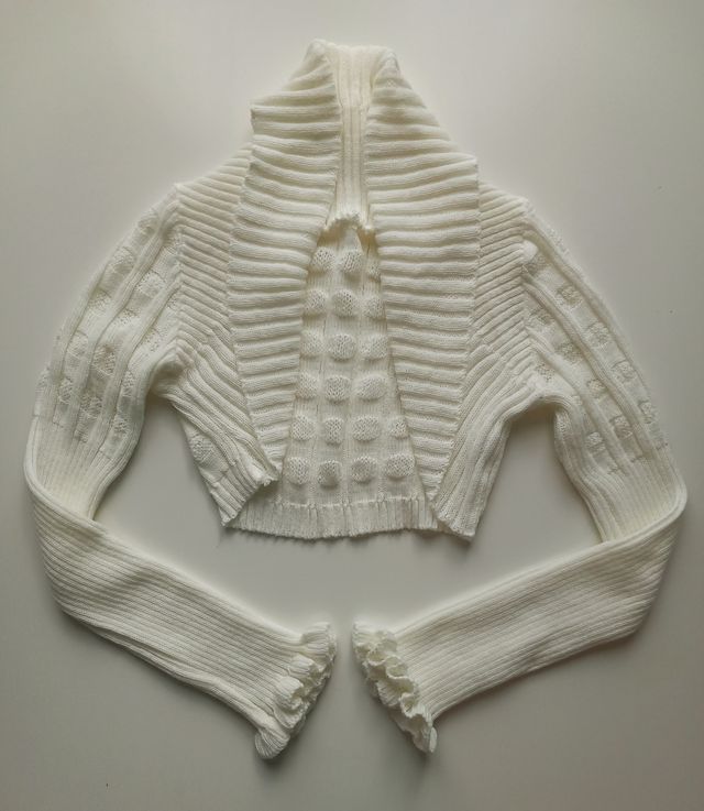 Bolero de punto blanco