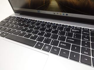 E47668-0 Pc Portatil Slimbook Tigbook