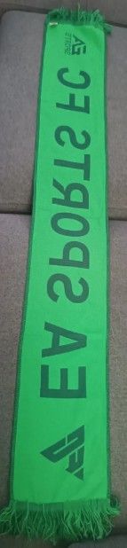 @ Bufanda a Estrenar EA SPORT FC 26