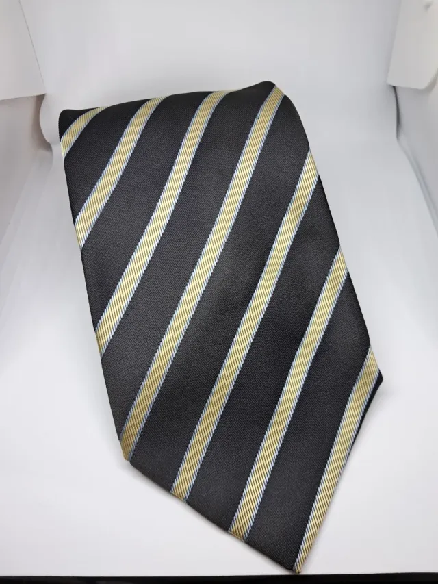 Corbata de poliéster negra con rayas amarillas