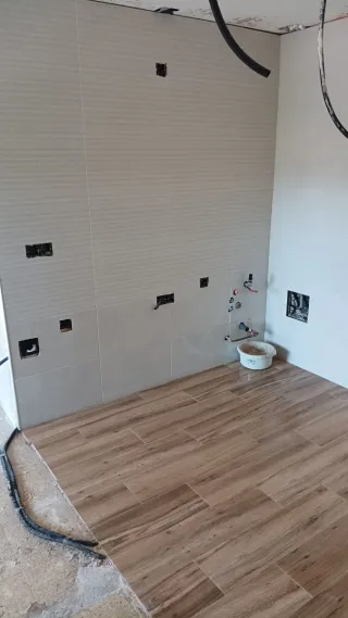 Baños, cocinas y suelos