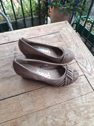 Zapatos cuña mujer beige/marrón