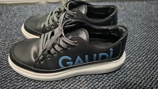Scarpe sneakers Gaudi nere e blu