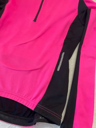 Camiseta deportiva mujer 1/4 cremallera