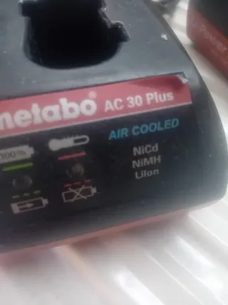 Cargador y Batería Metabo 18V Li-Power 20