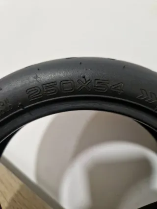 Neumático y cámara patinete