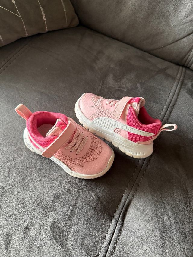 Lote Zapatillas, Botas y Sandalias Niña/Bebe.