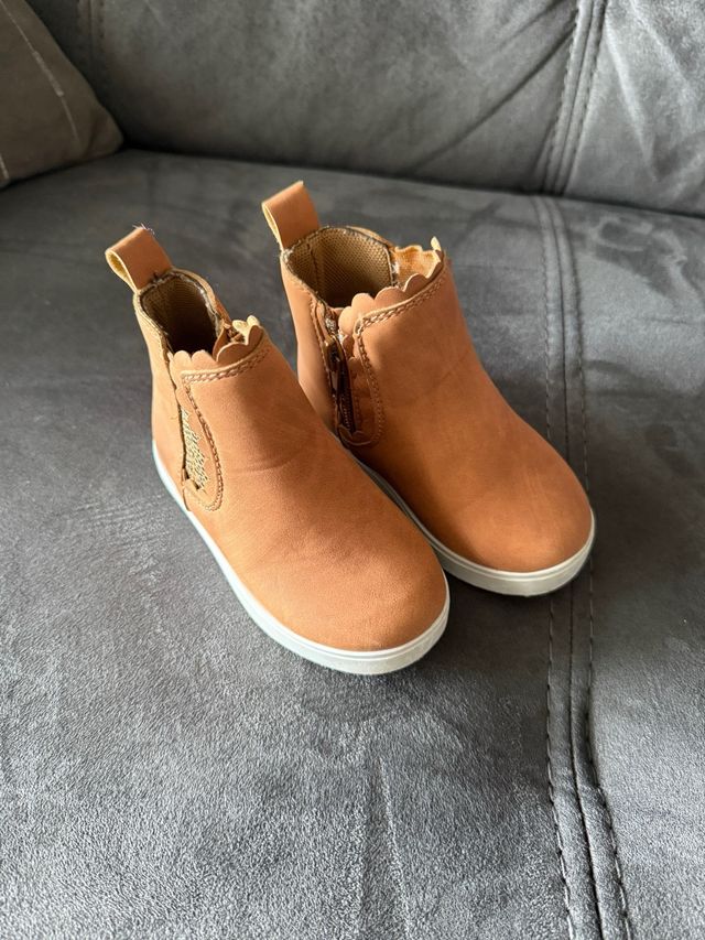 Lote Zapatillas, Botas y Sandalias Niña/Bebe.