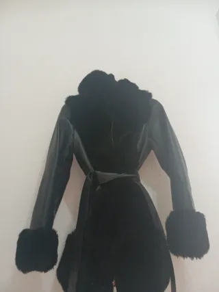 Chaqueta Pelo y Cuero Negra