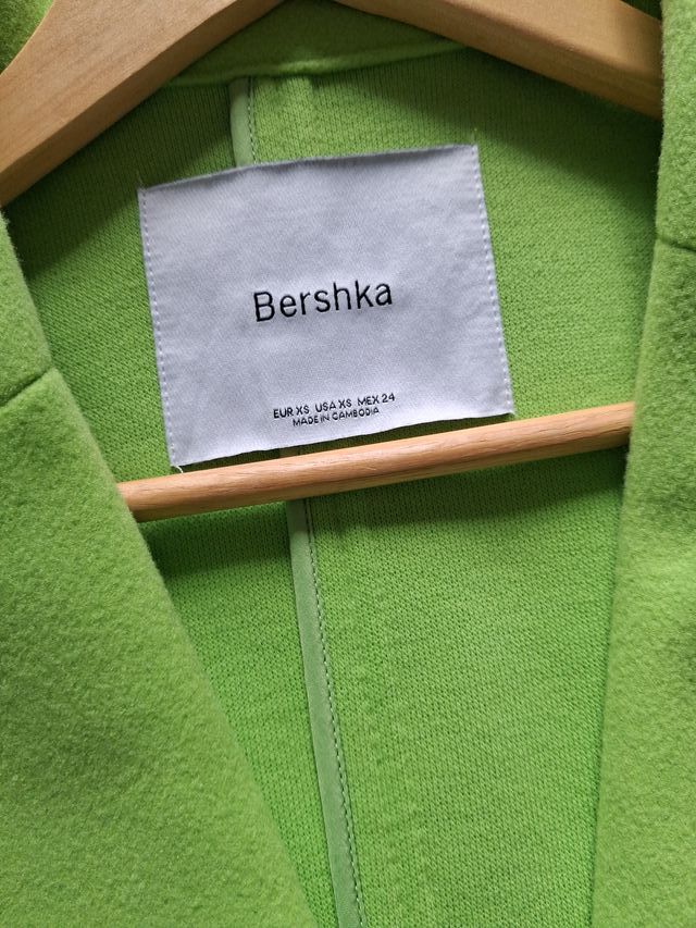 Abrigo paño Bershka verde talla M