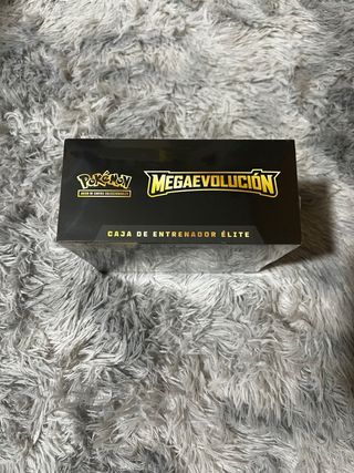 Caja Entrenador Élite Pokémon Megaevolución