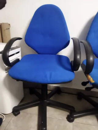 2 Sillas de Oficina con Ruedas