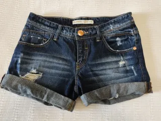Shorts vaqueros Stradivarius tiro bajo